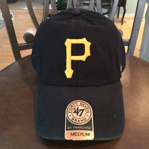 NWT Pittsburgh Pirates MLB 47 Brand Fitted Hat